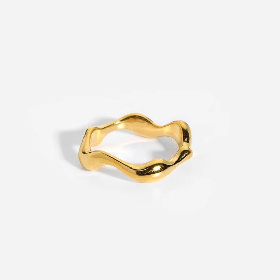 CHARLOTTE GOLD RING