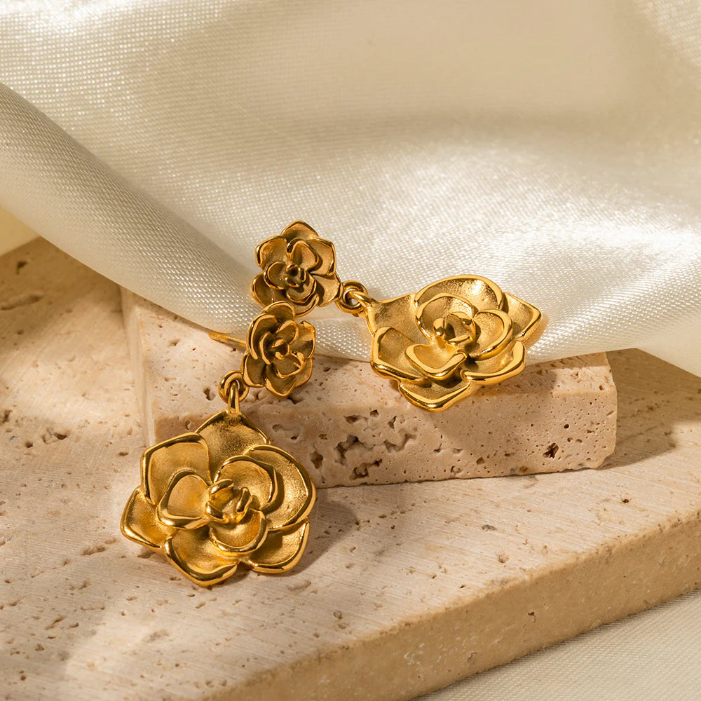 THENA FLOWER EARRINGS